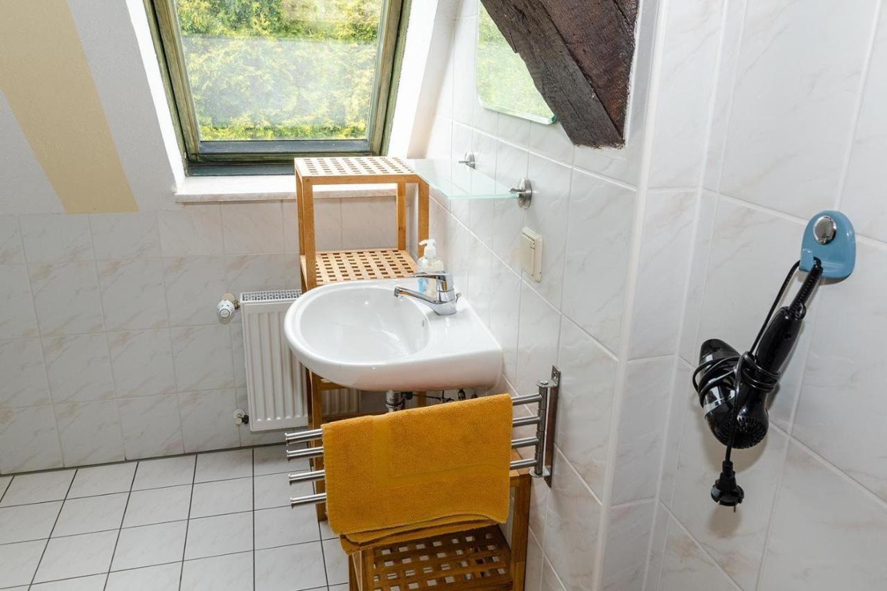 3-R-Ferienwohnung-Fuer-4-Personen-In-Schaprode-Auf-Ruegen-Zi3 Екстер'єр фото