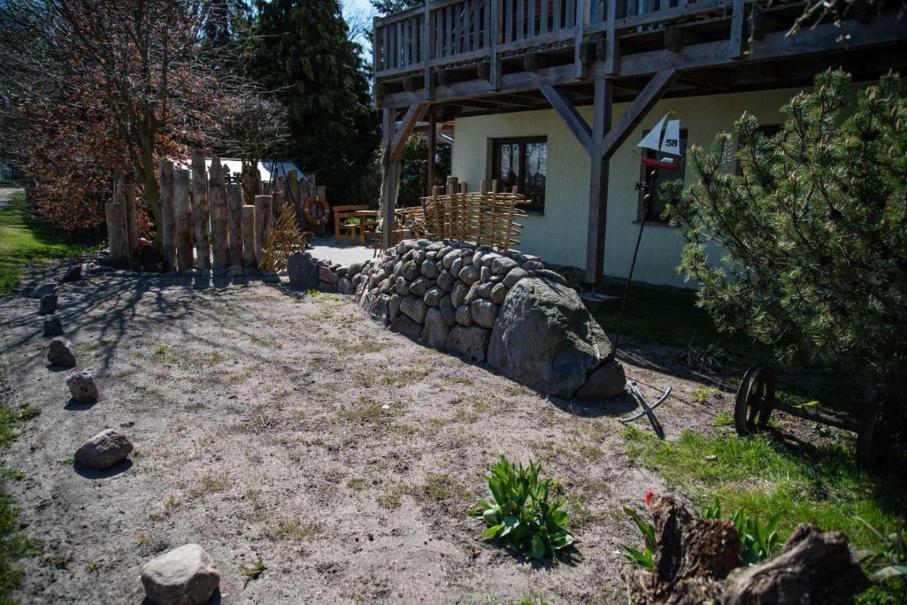 3-R-Ferienwohnung-Fuer-4-Personen-In-Schaprode-Auf-Ruegen-Zi3 Екстер'єр фото